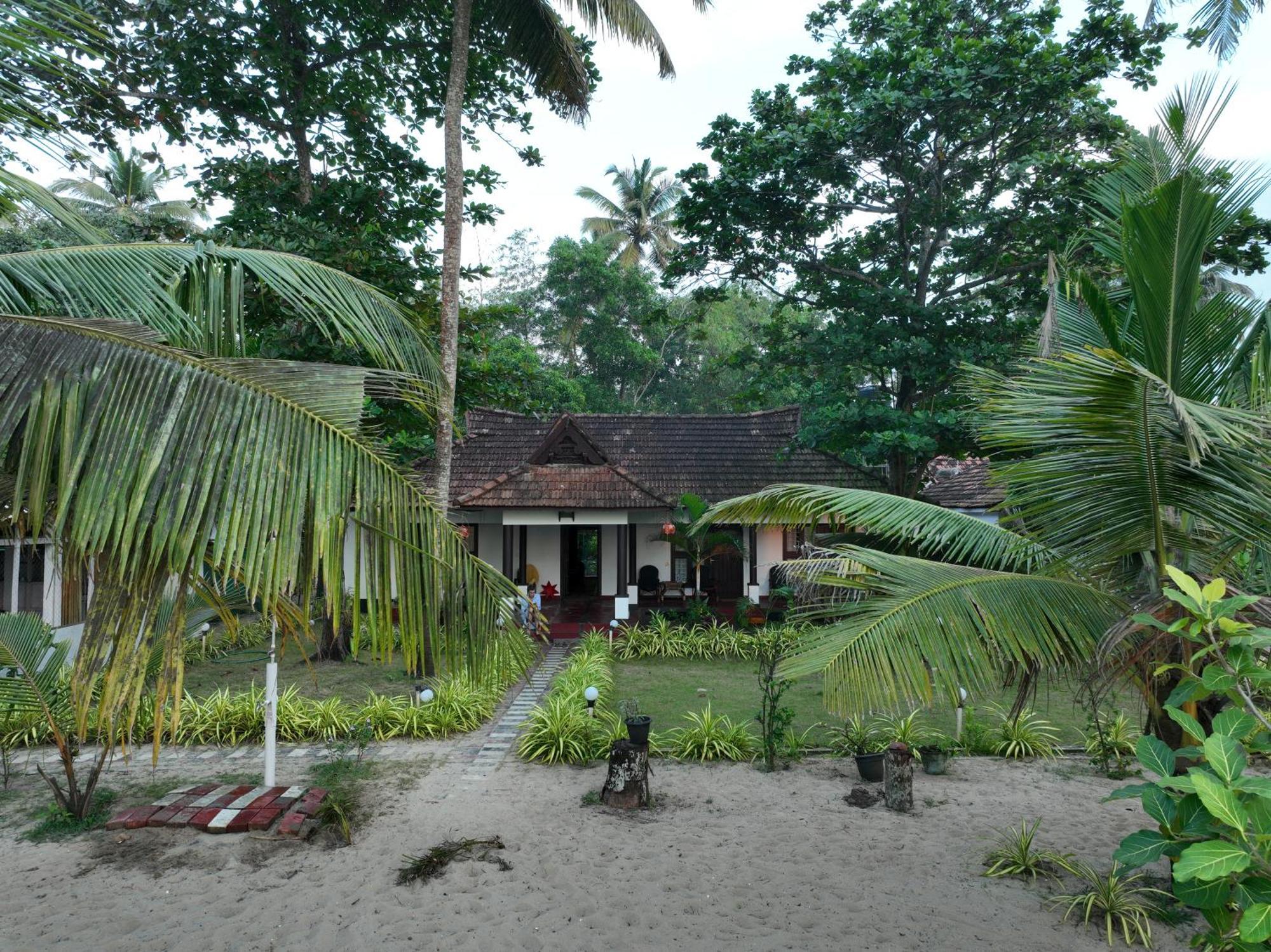 Marari Sealap Beach Villas Марарикулам Екстериор снимка